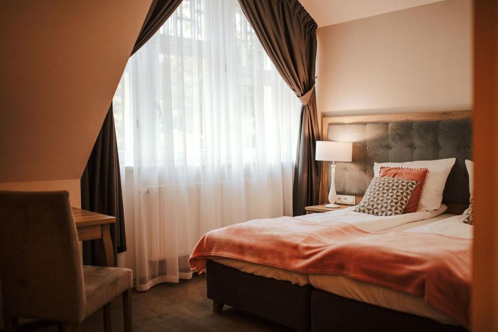 Hotel Debowy Biowellness & Spa Gory Sowie Бєлява Екстер'єр фото