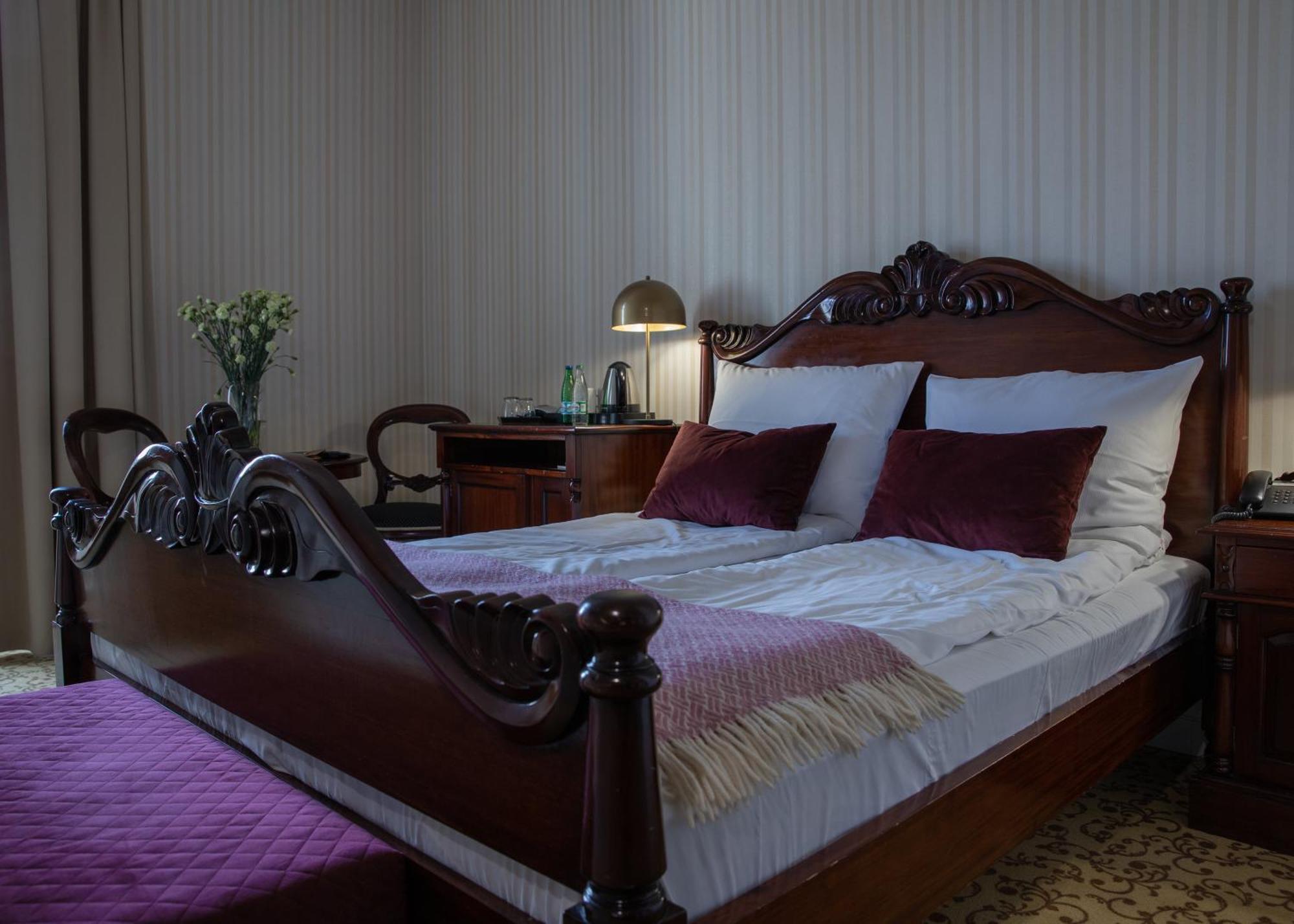 Hotel Debowy Biowellness & Spa Gory Sowie Бєлява Екстер'єр фото